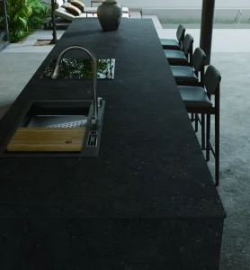 Pierre Black 12T porcelain tile installation example